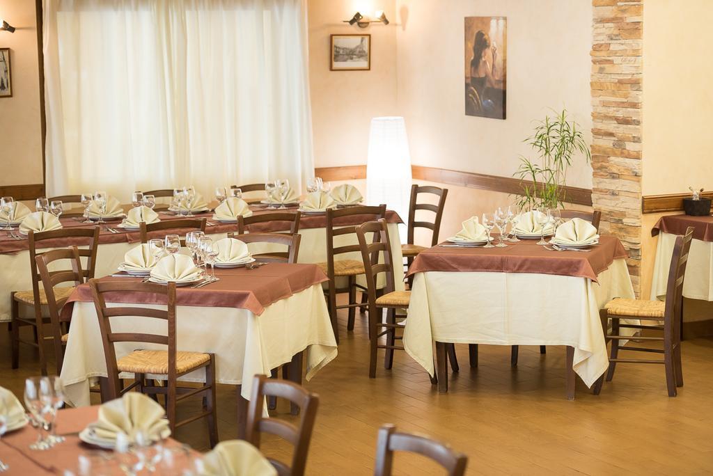 Valle Himara Guest House Piana Degli Albanesi Eksteriør bilde