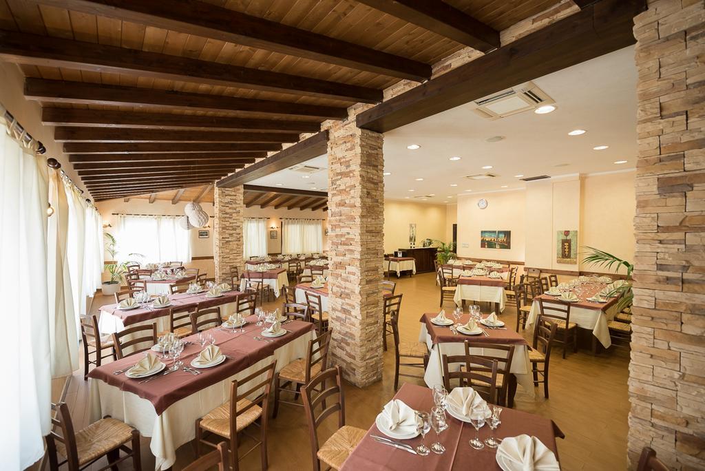 Valle Himara Guest House Piana Degli Albanesi Eksteriør bilde