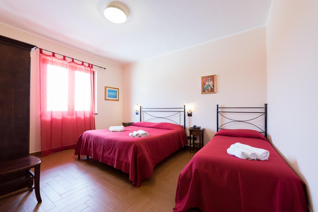 Valle Himara Guest House Piana Degli Albanesi Eksteriør bilde