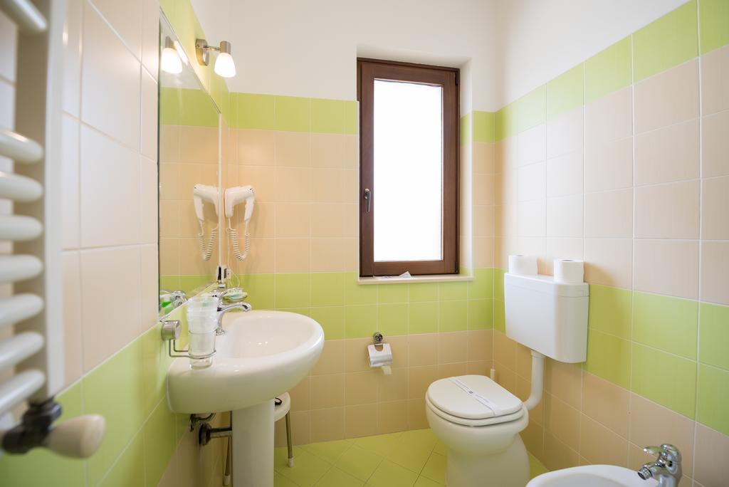 Valle Himara Guest House Piana Degli Albanesi Eksteriør bilde