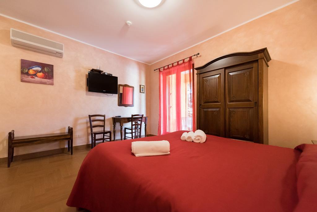 Valle Himara Guest House Piana Degli Albanesi Eksteriør bilde